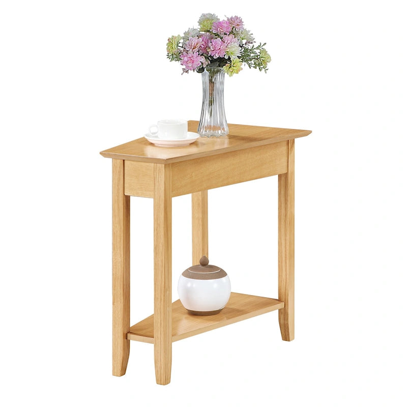 Table d'appoint traditionnelle en forme de coin avec étagères