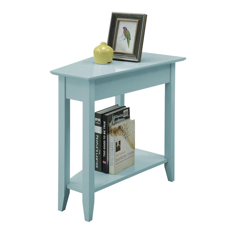 Table d'appoint traditionnelle en forme de coin avec étagères