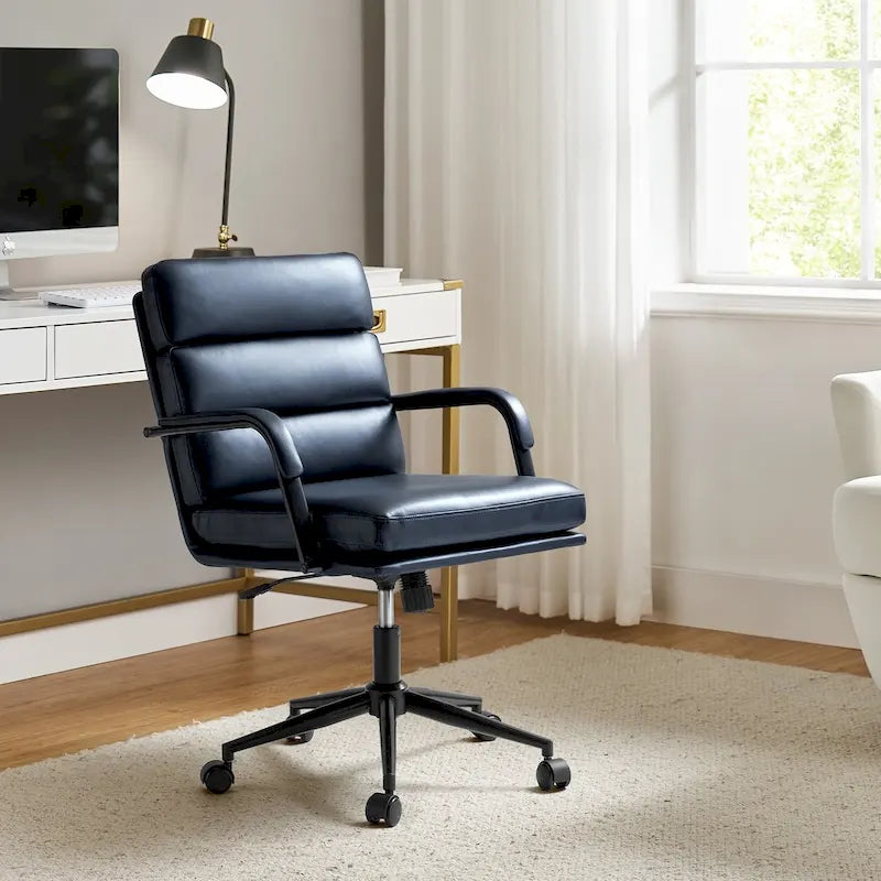 Chaise de bureau moderne en similicuir avec inclinaison verrouillable et fonction d'inclinaison centrale.