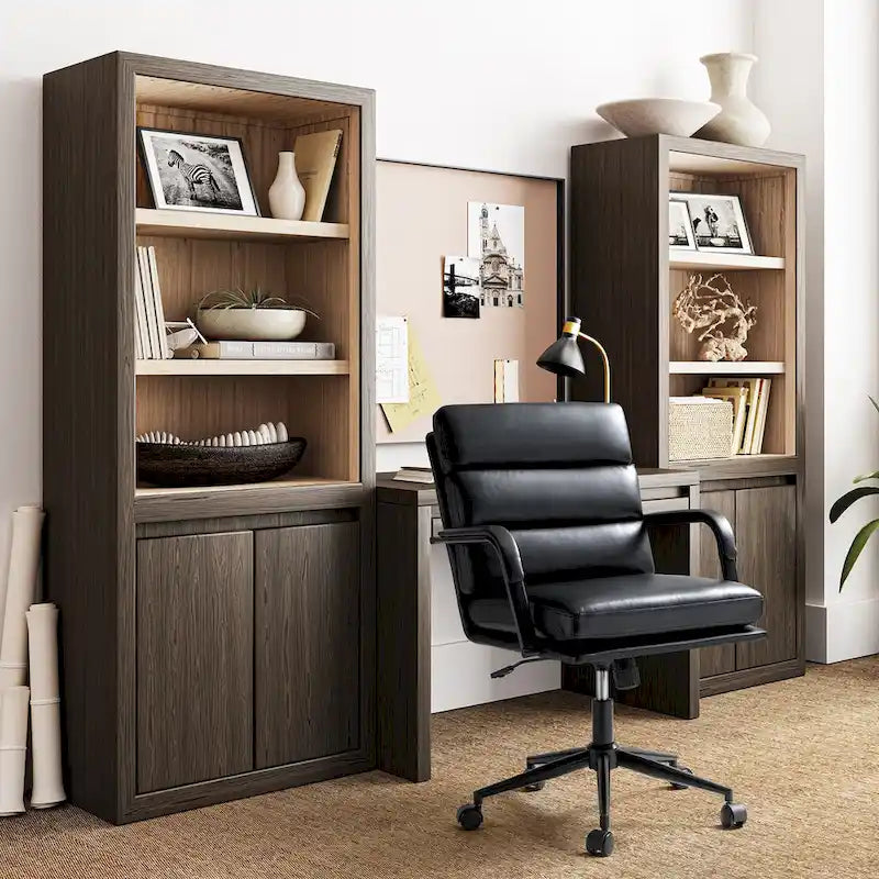 Chaise de bureau moderne en similicuir avec inclinaison verrouillable et fonction d'inclinaison centrale.