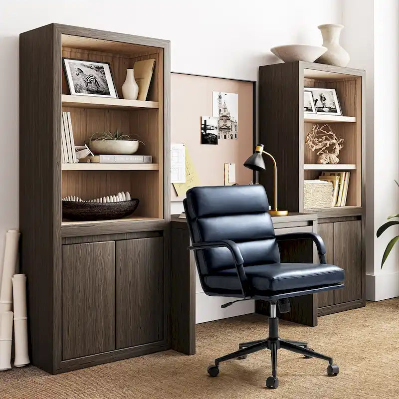 Chaise de bureau moderne en similicuir avec inclinaison verrouillable et fonction d'inclinaison centrale.