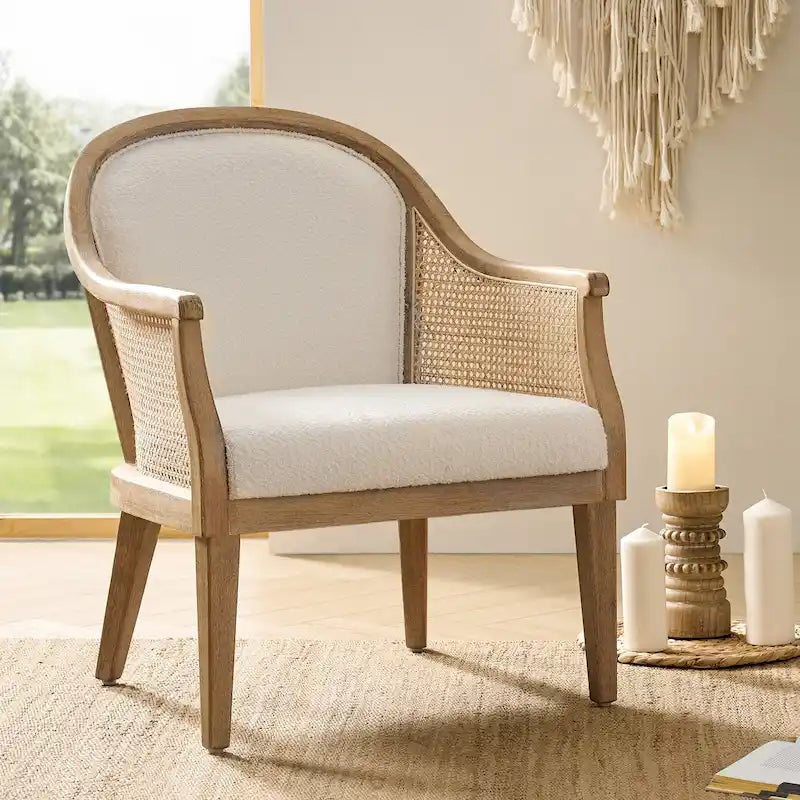 Fauteuil en rotin et bois massif style fermette.