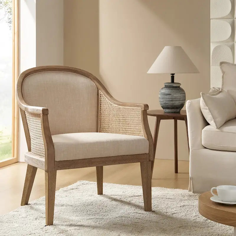 Fauteuil en rotin et bois massif style fermette.